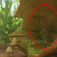 La captura ha sido editada por Snopes para facilitar la visibilidad del pene. Imagen: Studio 100 / Netflix